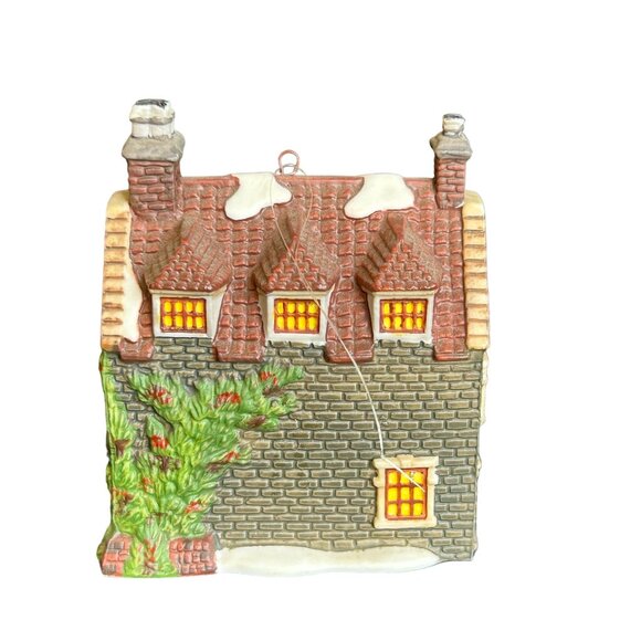 Department 56 Charles Dickens Heritage Dedlock Arms Ornament Collectors Edition - Picture 7 of 11